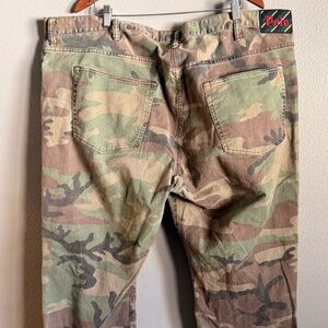 Polo Ralph Lauren Camo Pants – Hampton Relaxed Straight – Men’s 48B x 30
